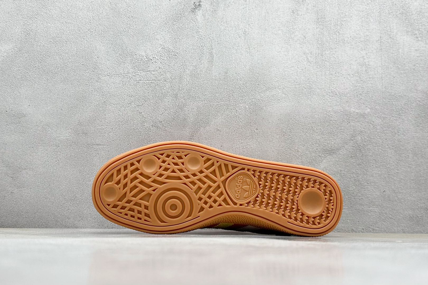 Adidas Handball Spezial 阿迪达斯经典款 复古休闲板鞋 IE1328