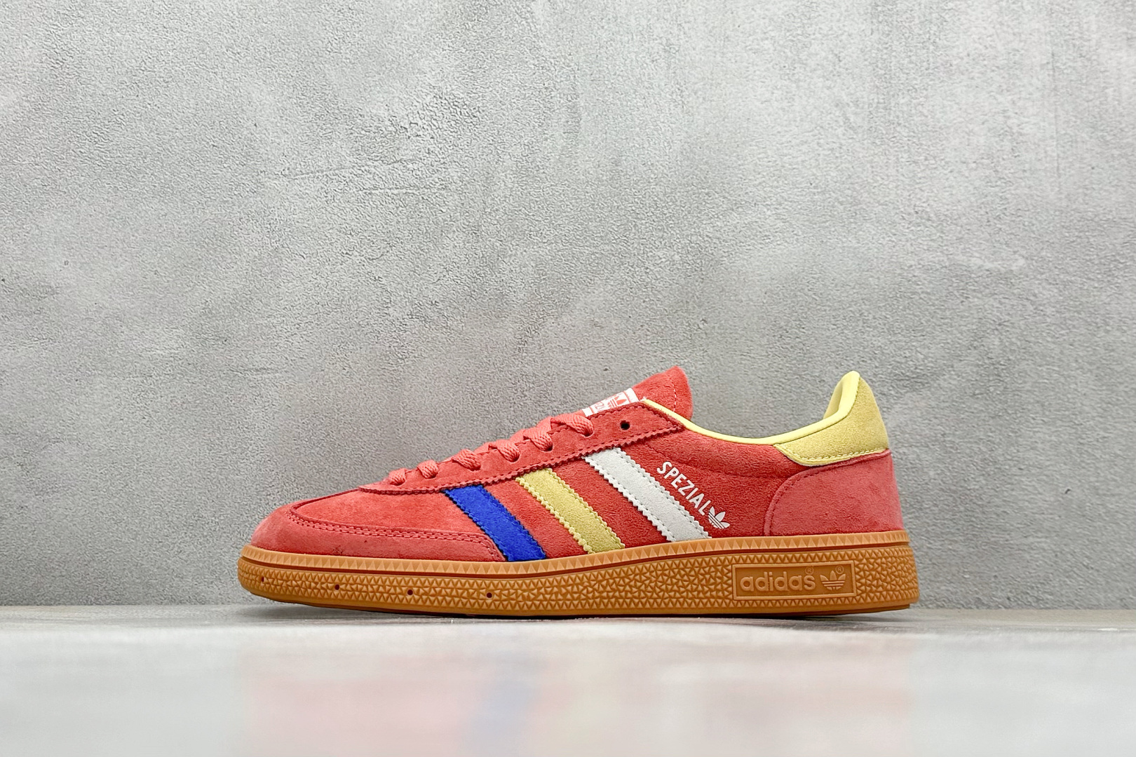 Adidas Handball Spezial 阿迪达斯经典款 复古休闲板鞋 IE1328