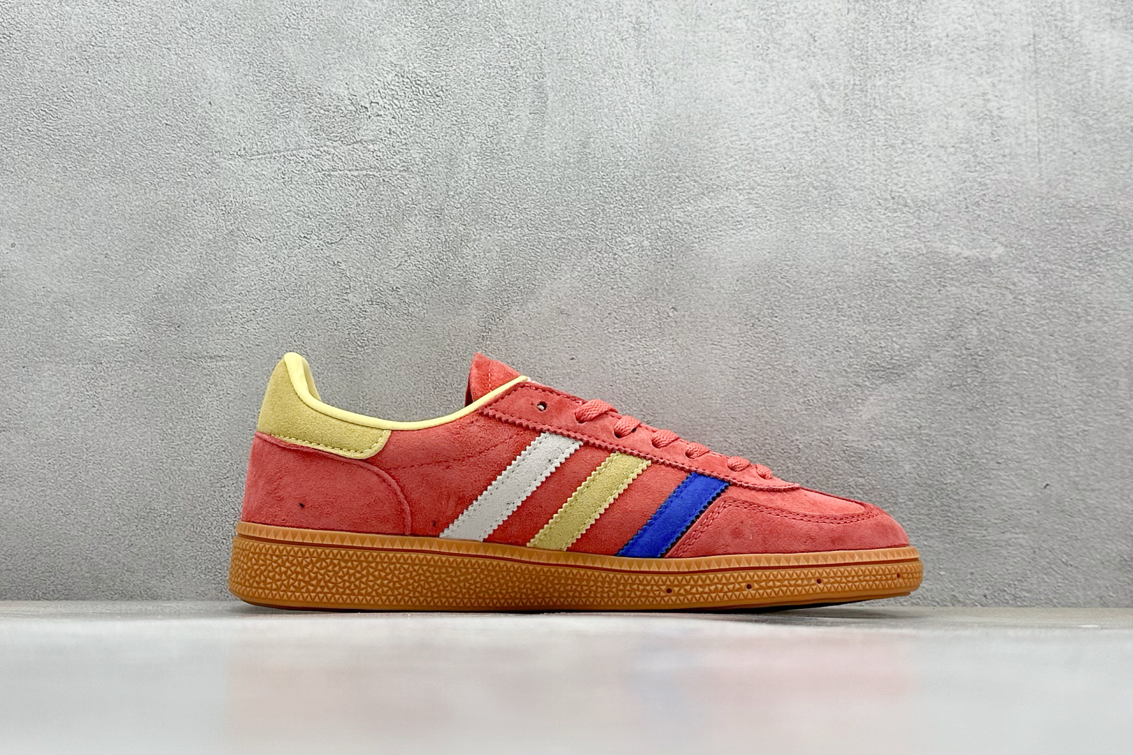 Adidas Handball Spezial 阿迪达斯经典款 复古休闲板鞋 IE1328