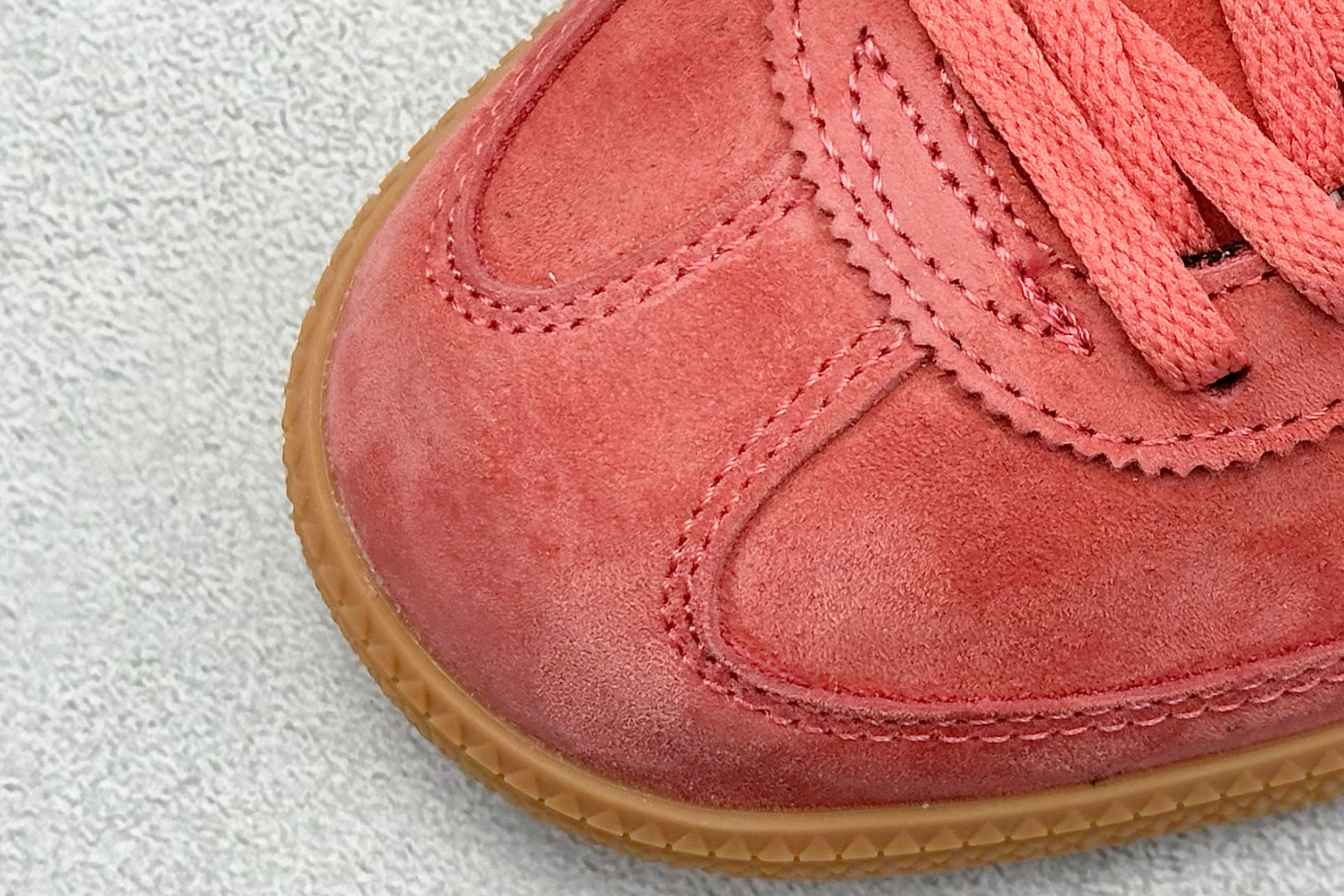Adidas Handball Spezial 阿迪达斯经典款 复古休闲板鞋 IE1328