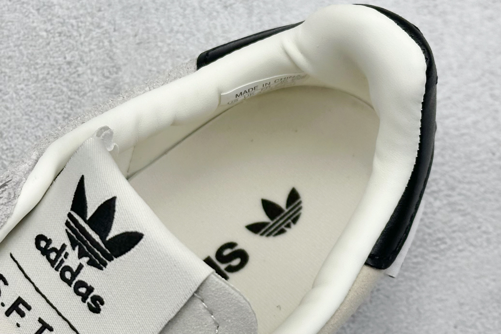 SONG FOR THE MUTE x adidas originals Superstar82 薄底低帮贝壳头板鞋 JQ0958