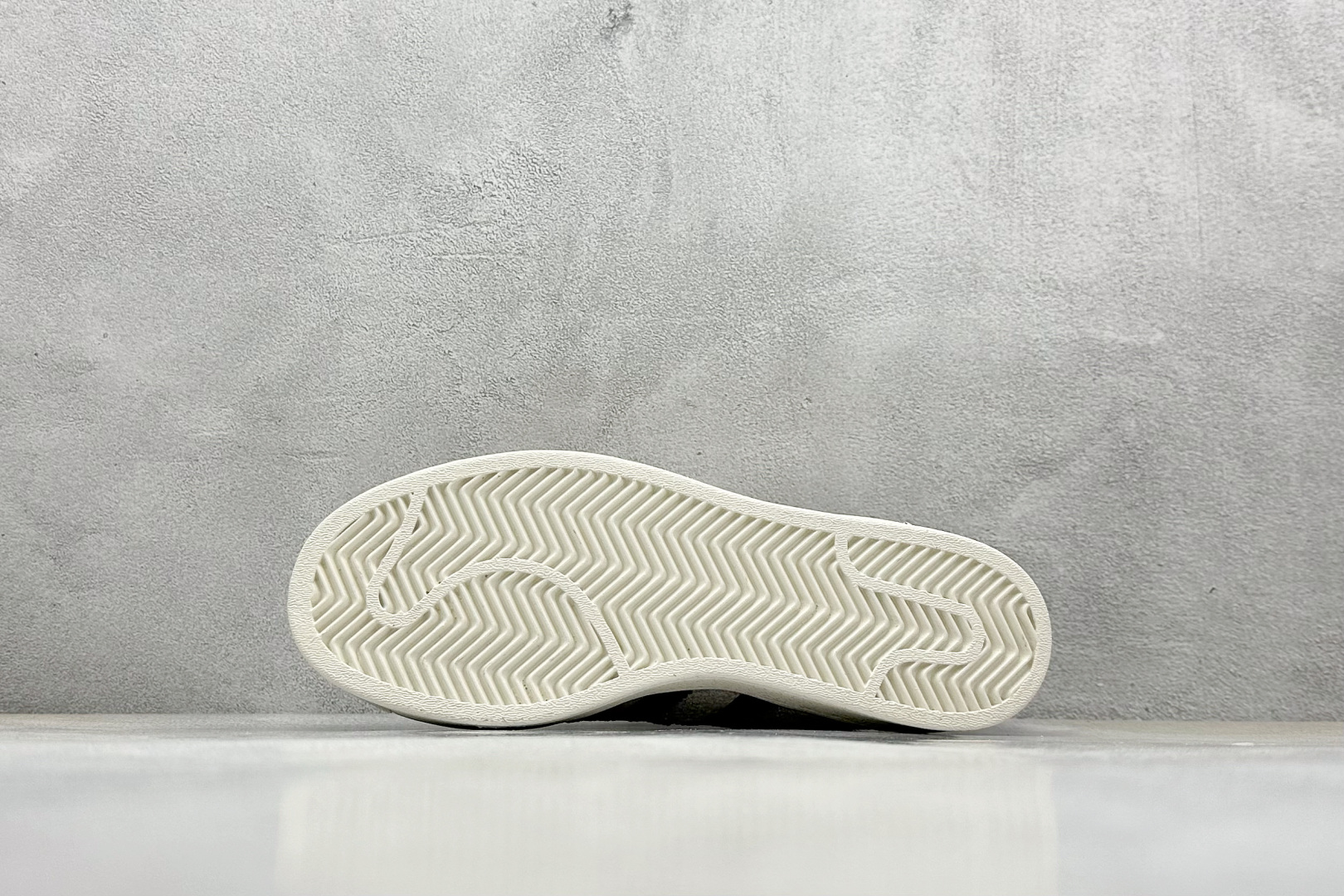SONG FOR THE MUTE x adidas originals Superstar82 薄底低帮贝壳头板鞋 JQ0958