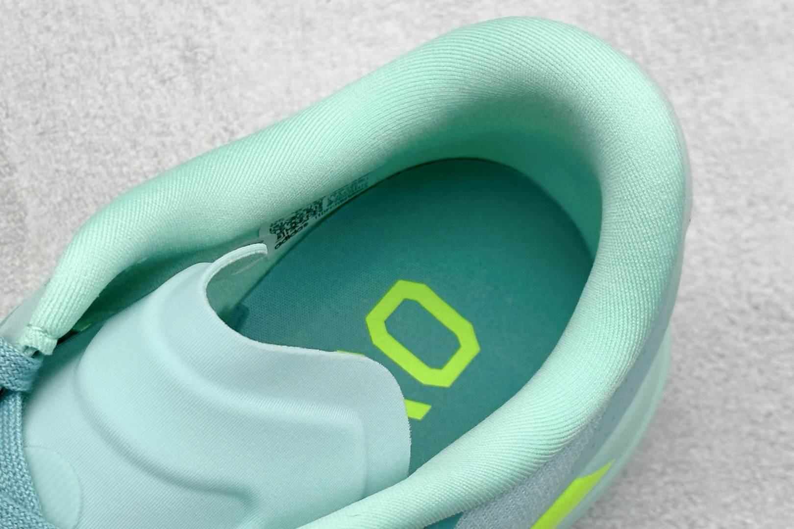 RS版 Adidas Adizero Evo SL 阿迪超轻透气缓震跑鞋 JS4452