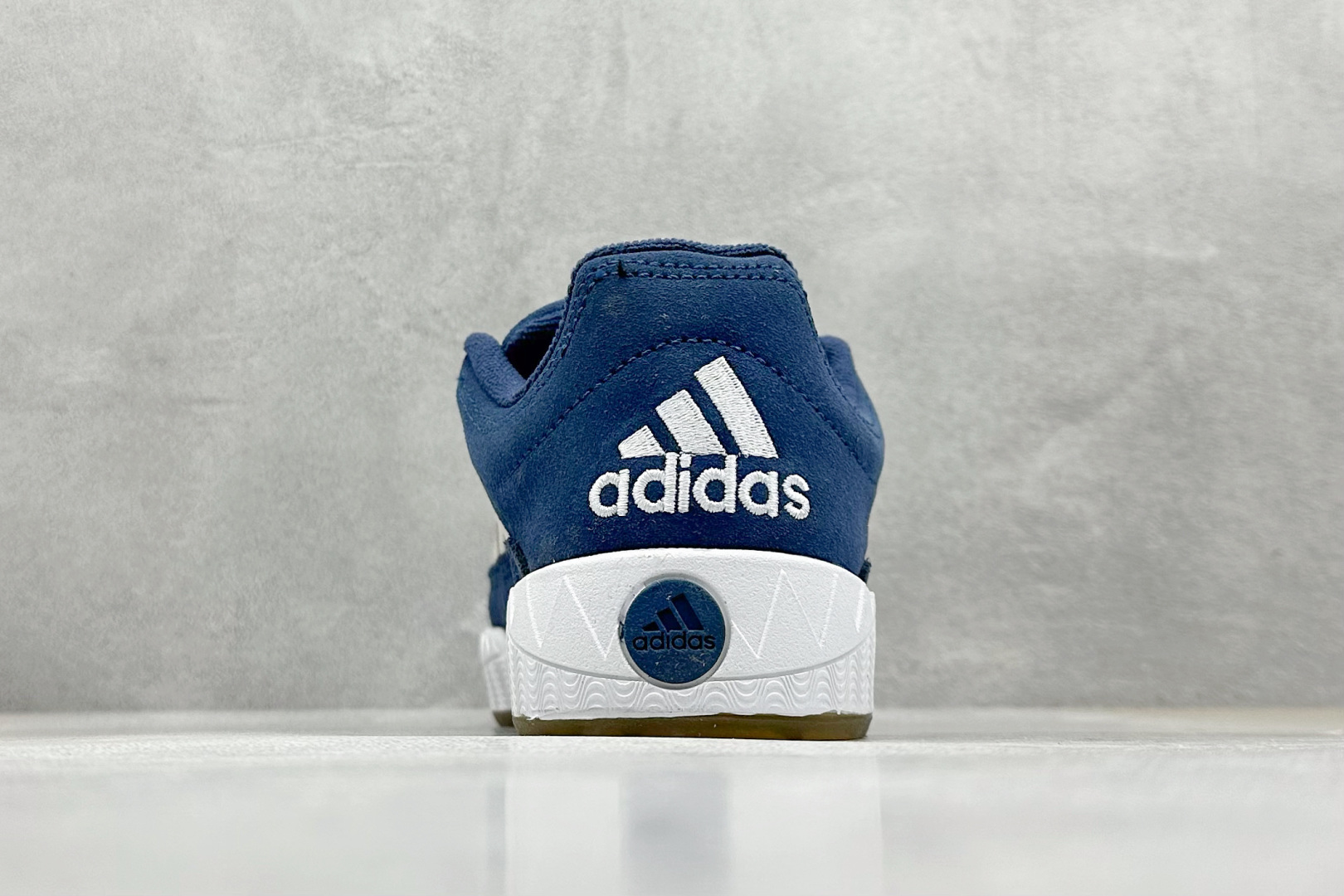 TG版 Adidas Adimatic Low 马蒂奇系列低帮 复古鲨鱼面包鞋运动休闲滑板板鞋 GY2088