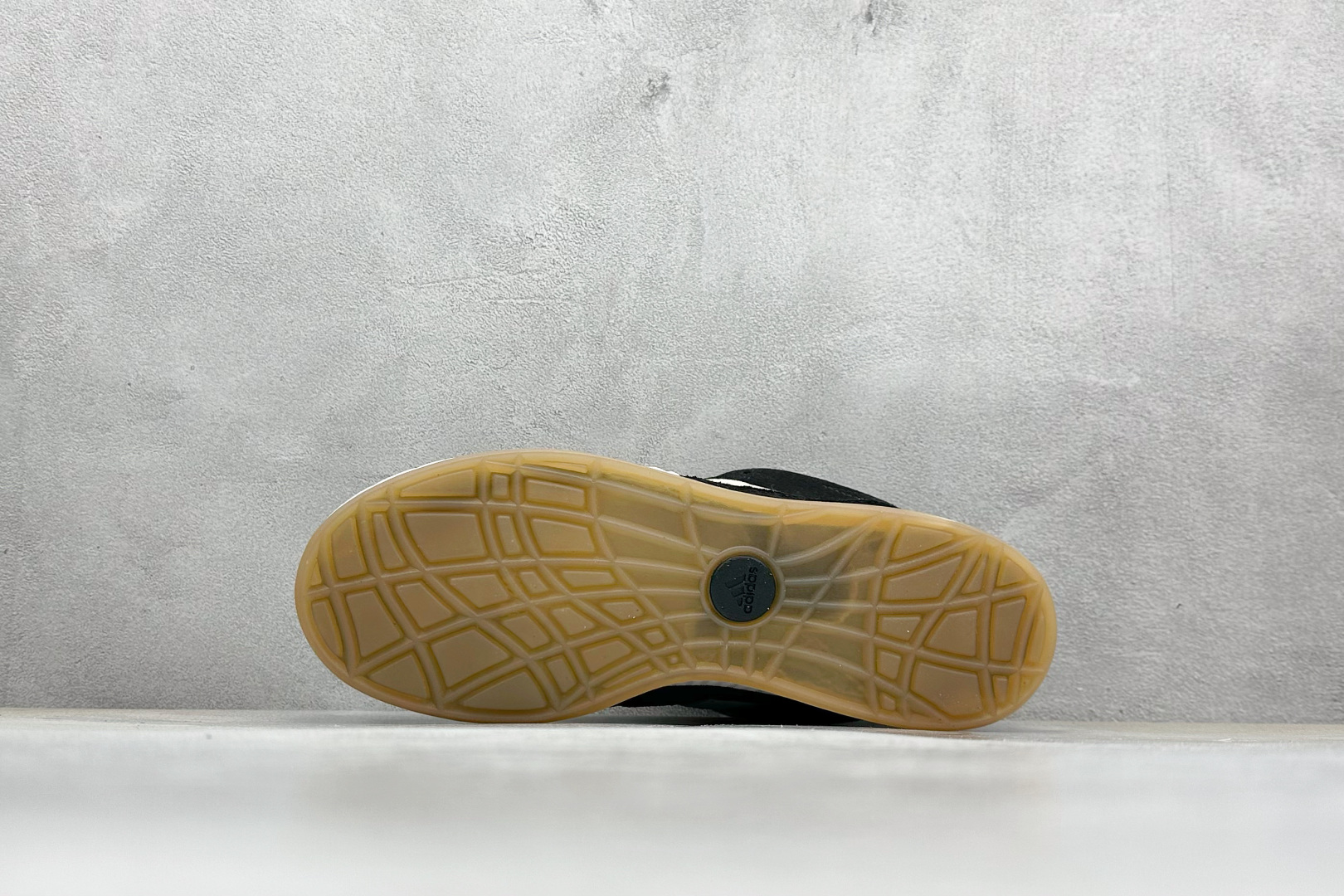 TG版 Adidas Adimatic Low 马蒂奇系列低帮 复古鲨鱼面包鞋运动休闲滑板板鞋 GY5274