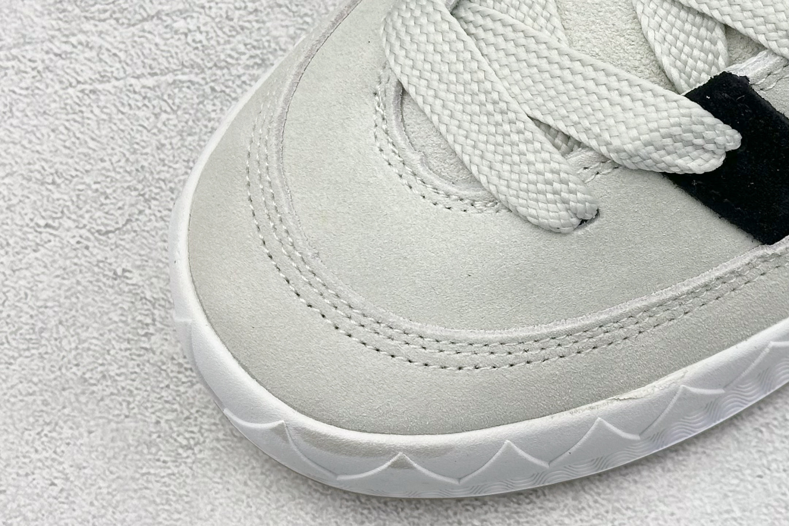 TG版 Adidas Adimatic Low 马蒂奇系列低帮 复古鲨鱼面包鞋运动休闲滑板板鞋 GY2091