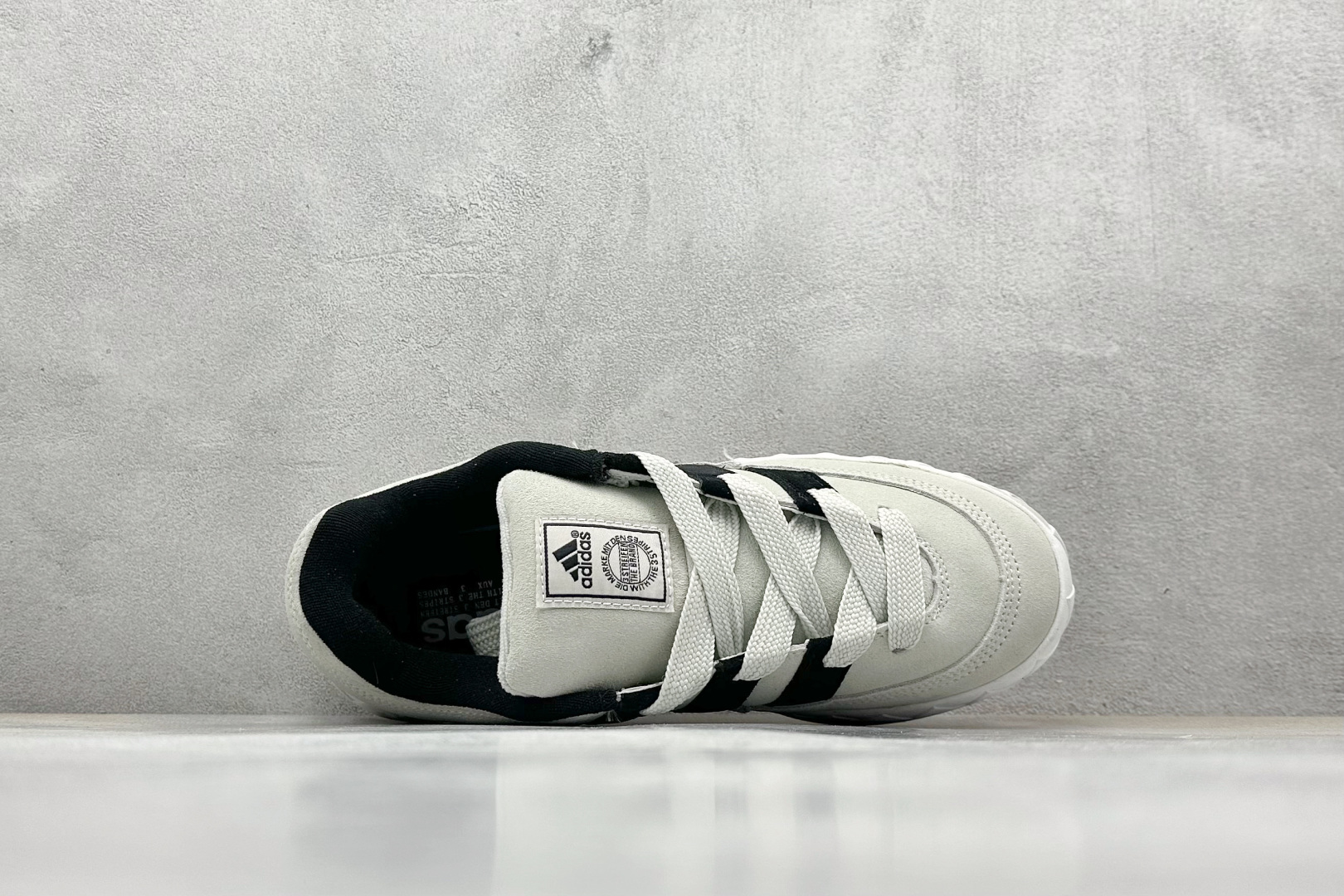 TG版 Adidas Adimatic Low 马蒂奇系列低帮 复古鲨鱼面包鞋运动休闲滑板板鞋 GY2091