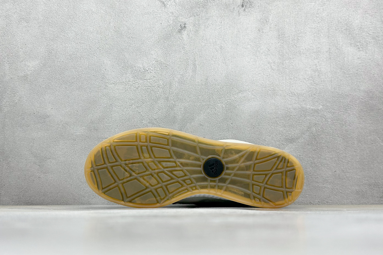 TG版 Adidas Adimatic Low 马蒂奇系列低帮 复古鲨鱼面包鞋运动休闲滑板板鞋 GY2091