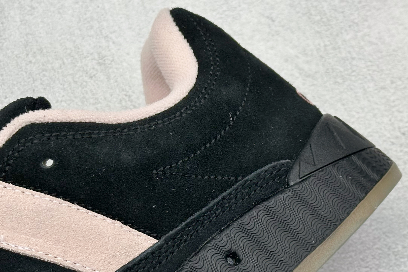 TG版 Adidas Adimatic Low 马蒂奇系列低帮 复古鲨鱼面包鞋运动休闲滑板板鞋 GY2092