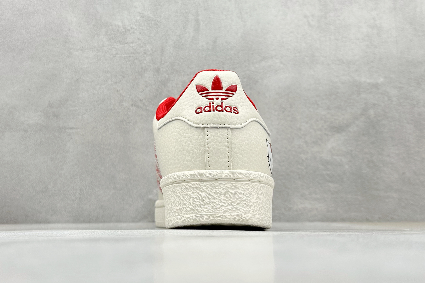 AD Originals Superstar x Hello Kitty 白红 XG0002