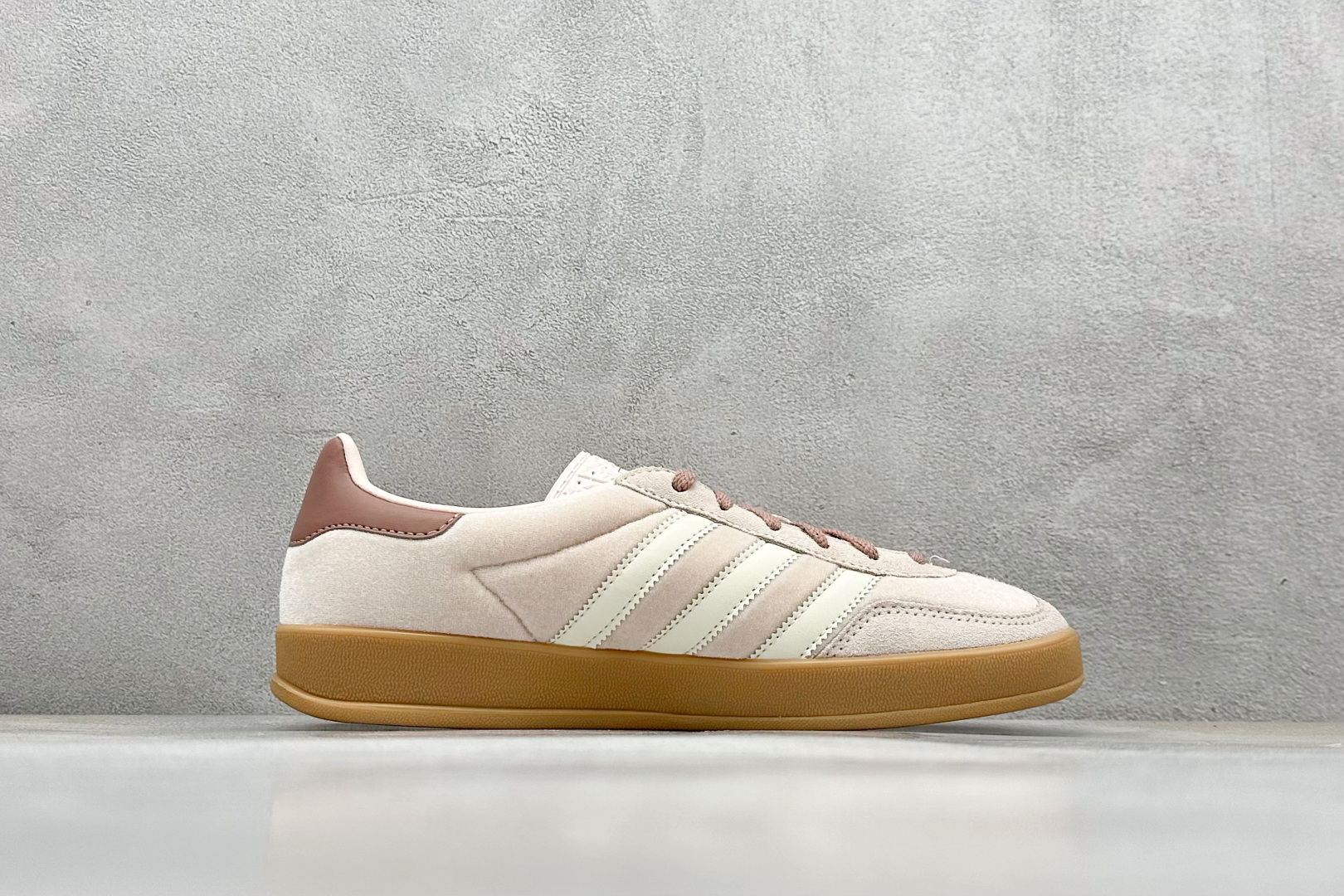 Adidas Originals Gazelle Indoor 三叶草复古休闲防滑耐磨低帮板鞋 JR0232