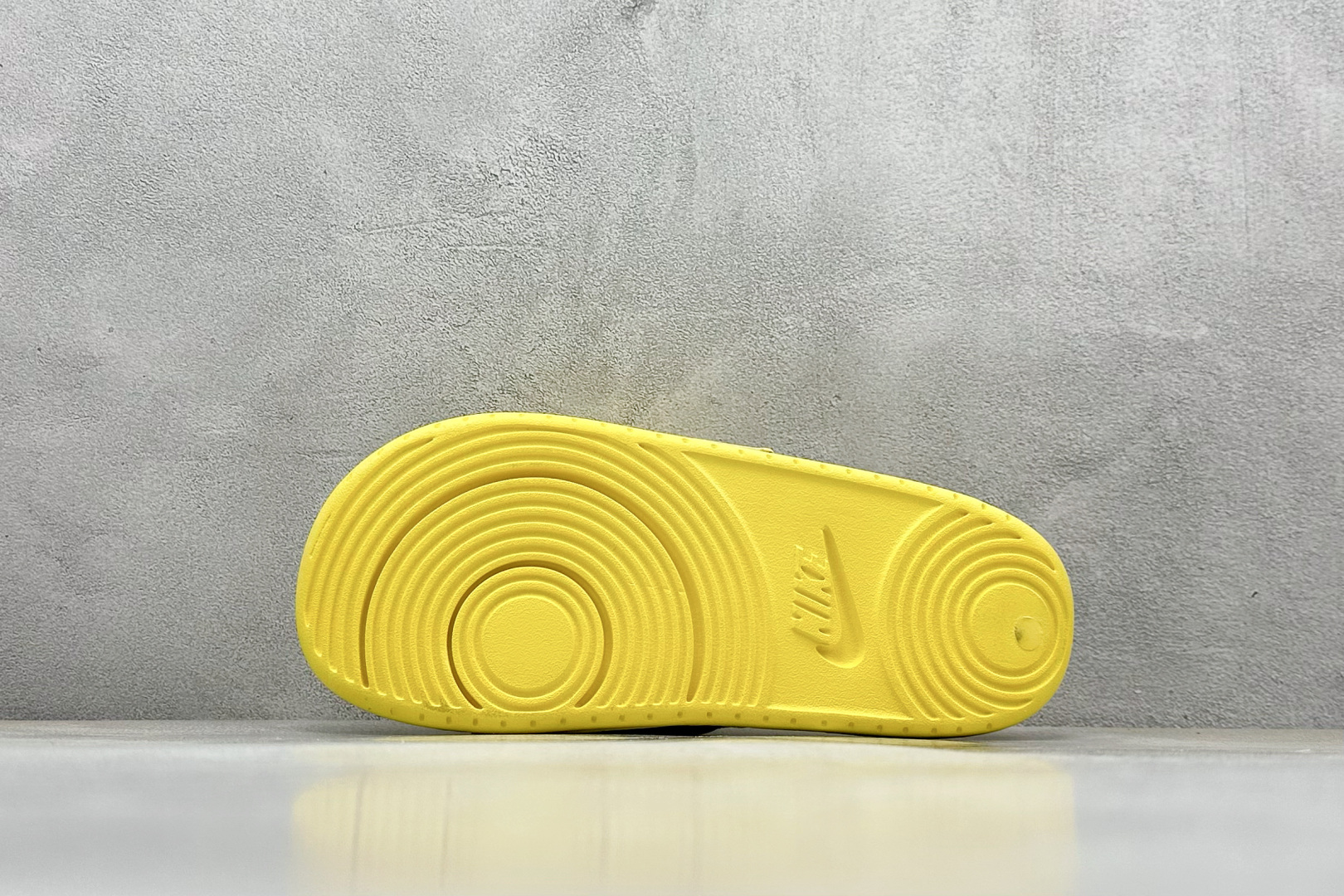 Nike Kobe Offcourt Slide 科比专属配色休闲拖鞋 IF2870-700