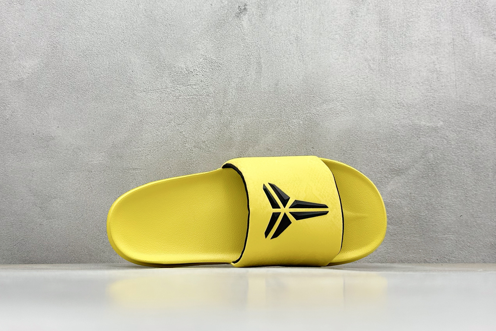 Nike Kobe Offcourt Slide 科比专属配色休闲拖鞋 IF2870-700