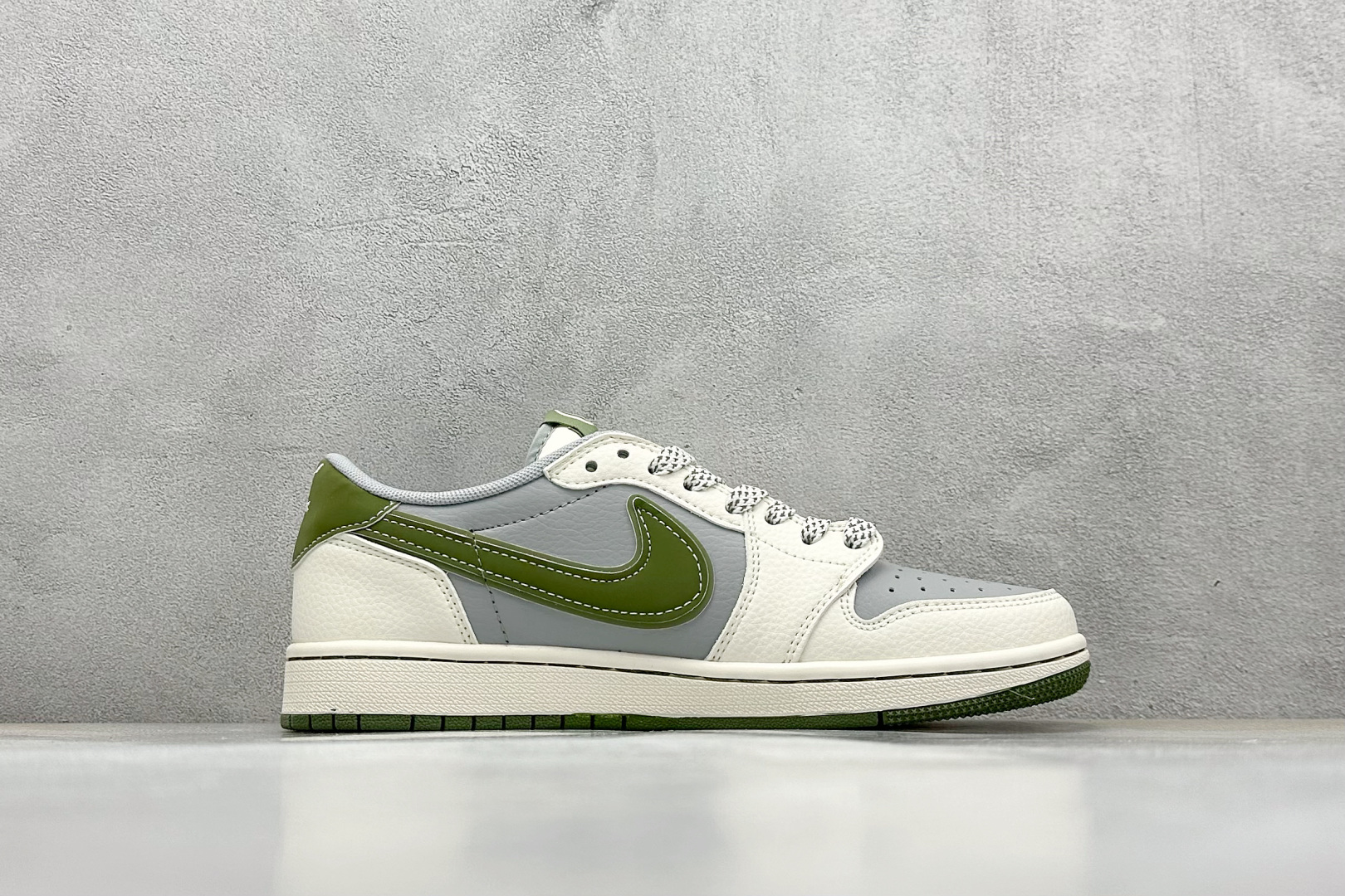 260 Travis Scott x Nike Air Jordan 1 Low x GUCCI Air Jordan 1 Low 反转白灰绿小钩满天星倒钩 HS8068-007