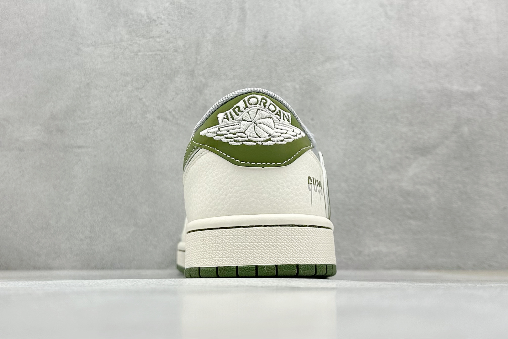 260 Travis Scott x Nike Air Jordan 1 Low x GUCCI Air Jordan 1 Low 反转白灰绿小钩满天星倒钩 HS8068-007