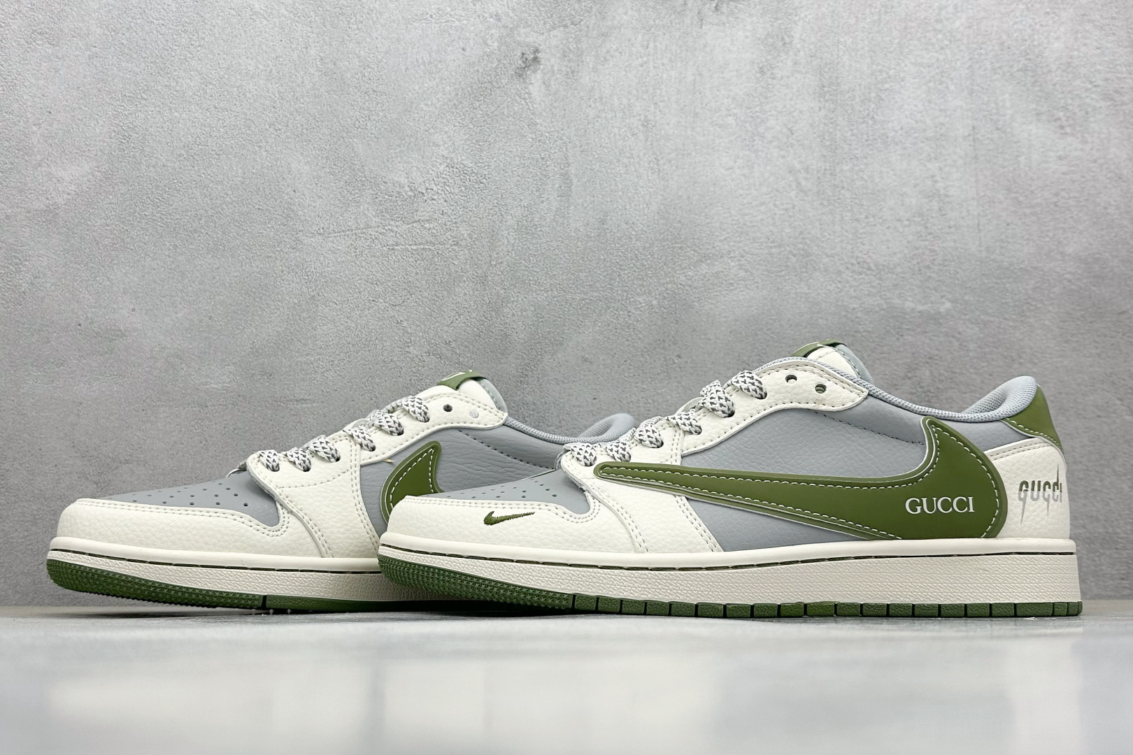 260 Travis Scott x Nike Air Jordan 1 Low x GUCCI Air Jordan 1 Low 反转白灰绿小钩满天星倒钩 HS8068-007