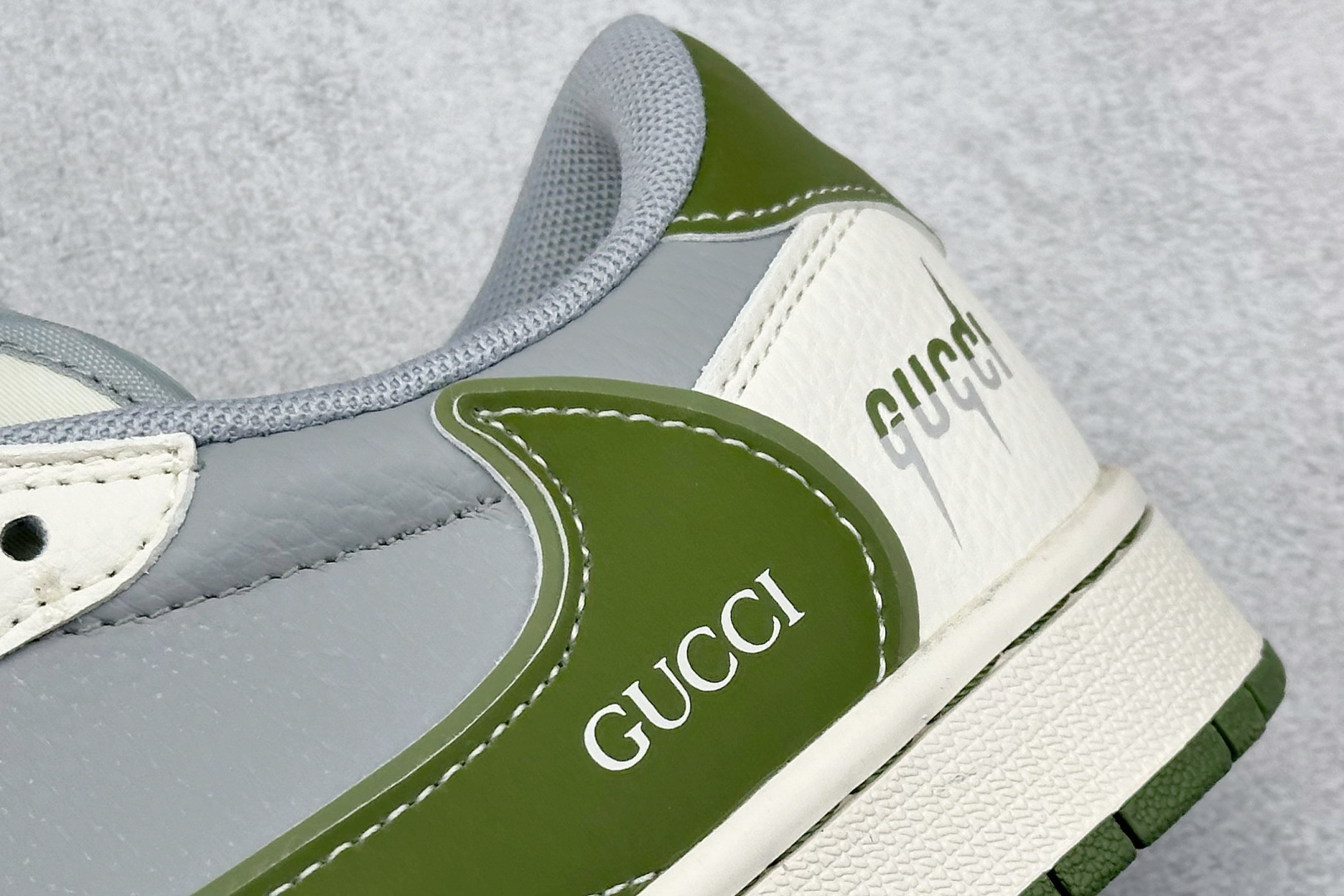 260 Travis Scott x Nike Air Jordan 1 Low x GUCCI Air Jordan 1 Low 反转白灰绿小钩满天星倒钩 HS8068-007