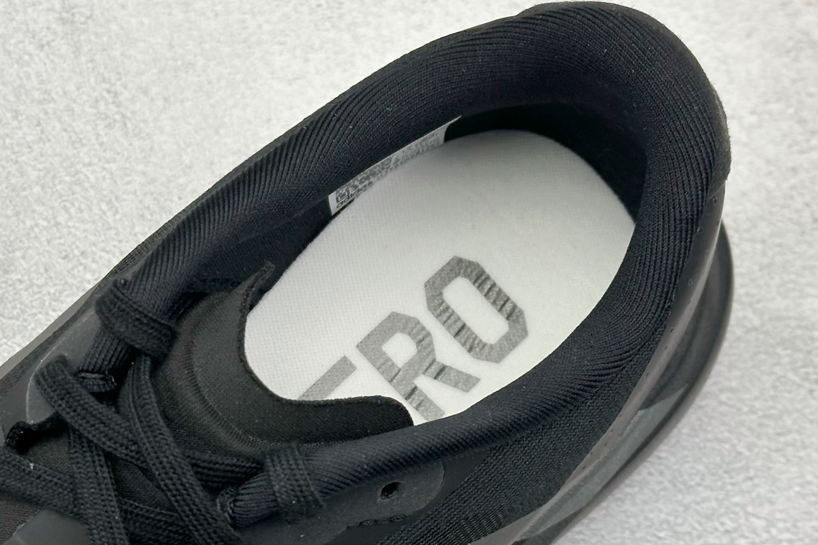PK版 Adidas Adizero Evo SL 阿迪超轻透气缓震跑鞋 JP7147