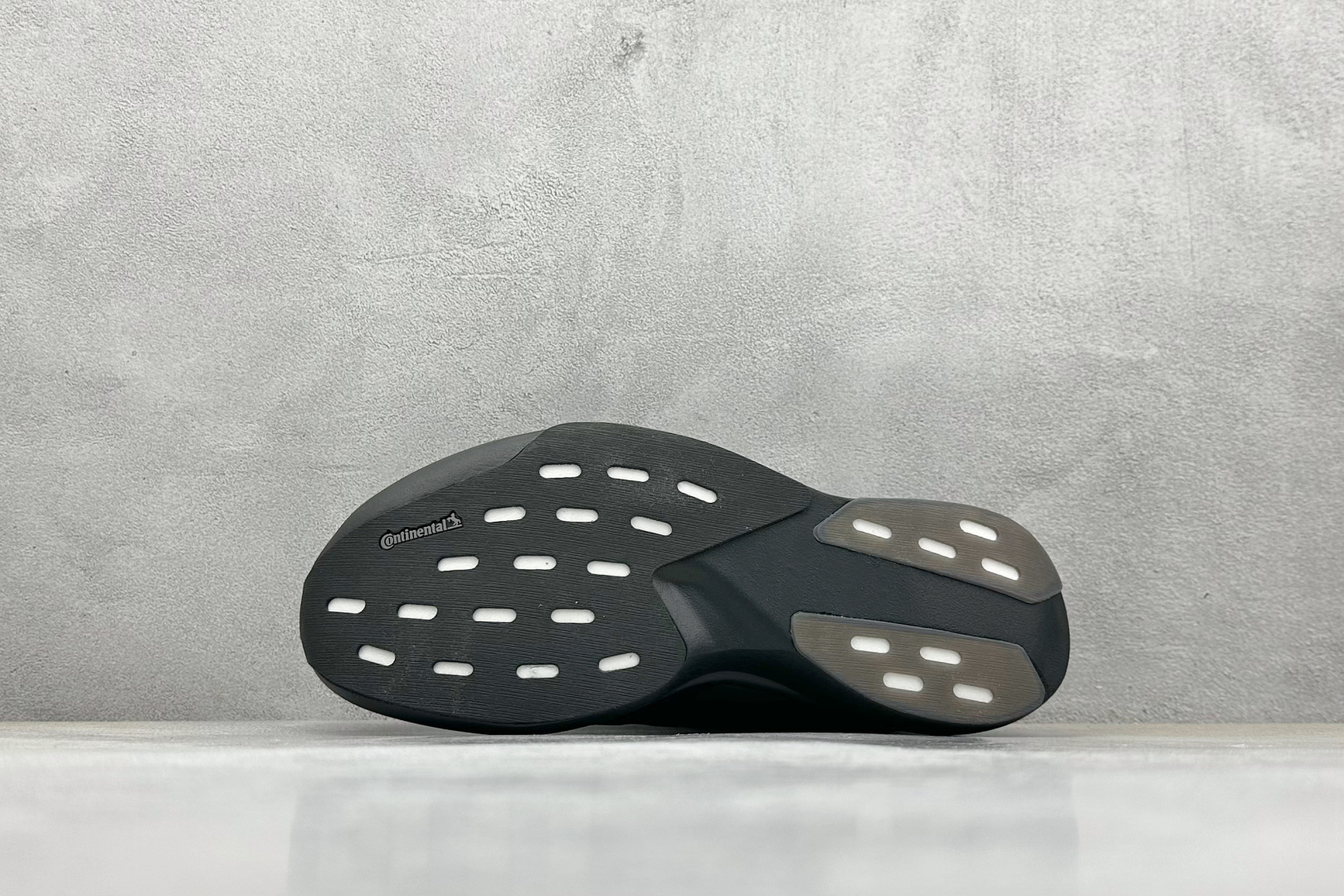PK版 Adidas Adizero Evo SL 阿迪超轻透气缓震跑鞋 JP7147
