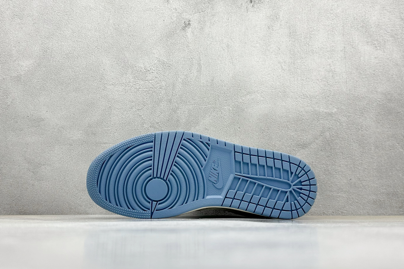 SC版 Travi Scott x Fragment Design x Air Jordan 1 Low OG SP AJ1 斯图西联名 白蓝拼接 低帮文化休闲板鞋 XZ5749-010