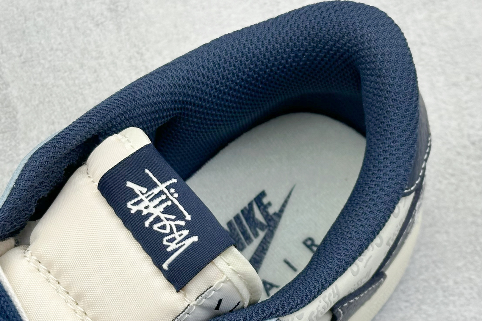 SC版 Travi Scott x Fragment Design x Air Jordan 1 Low OG SP AJ1 斯图西联名 白蓝拼接 低帮文化休闲板鞋 XZ5749-010