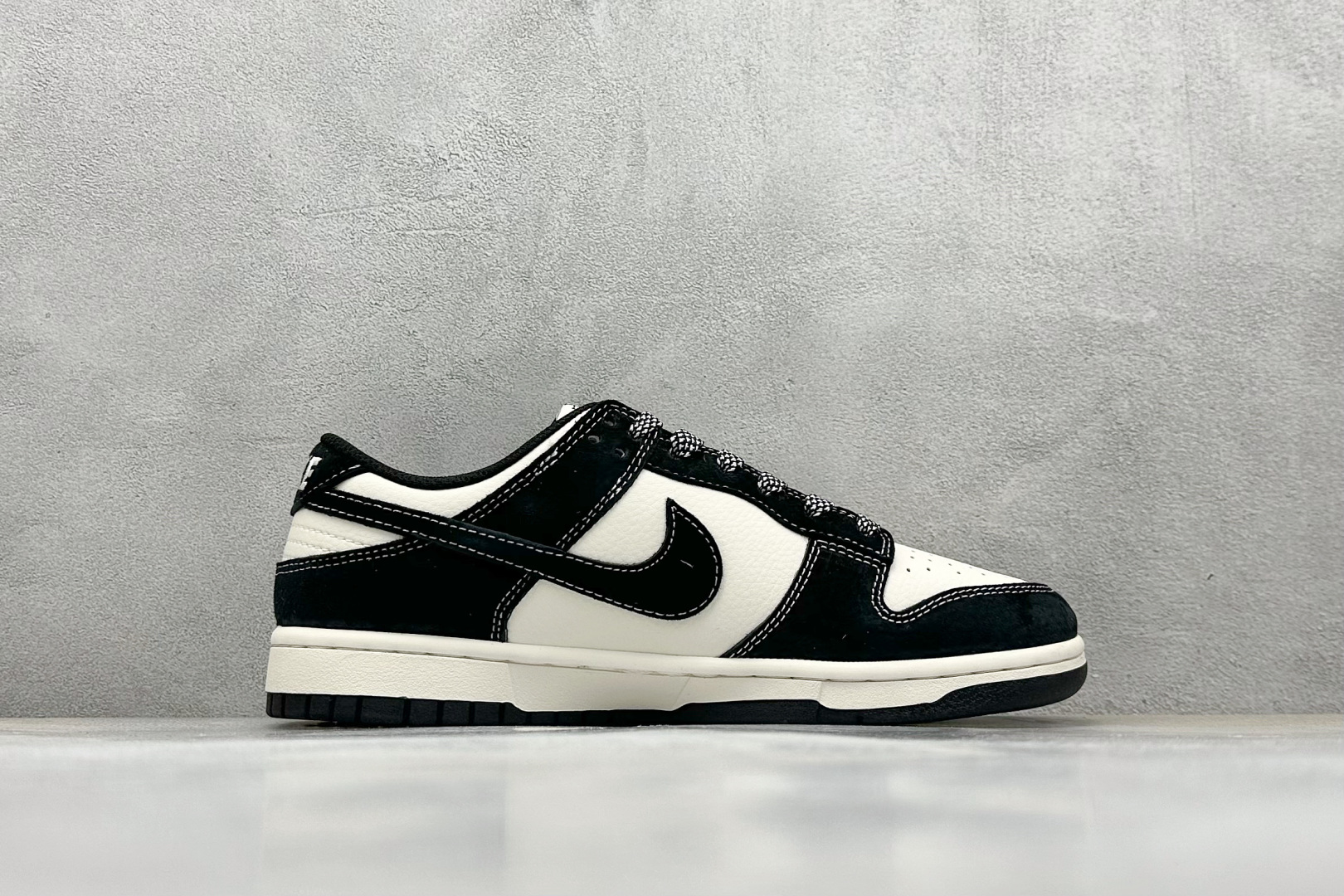 Nike SB Dunk Low x Stussy 米黑 BB9898-008