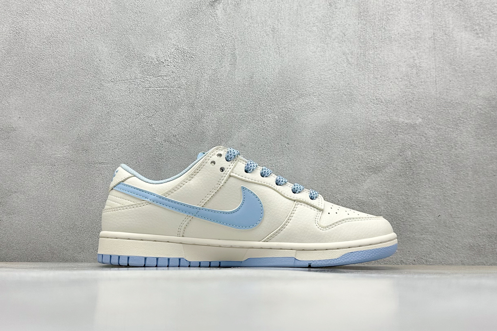 Nike SB Dunk Low UNDEFEATED联名 BB2699-212