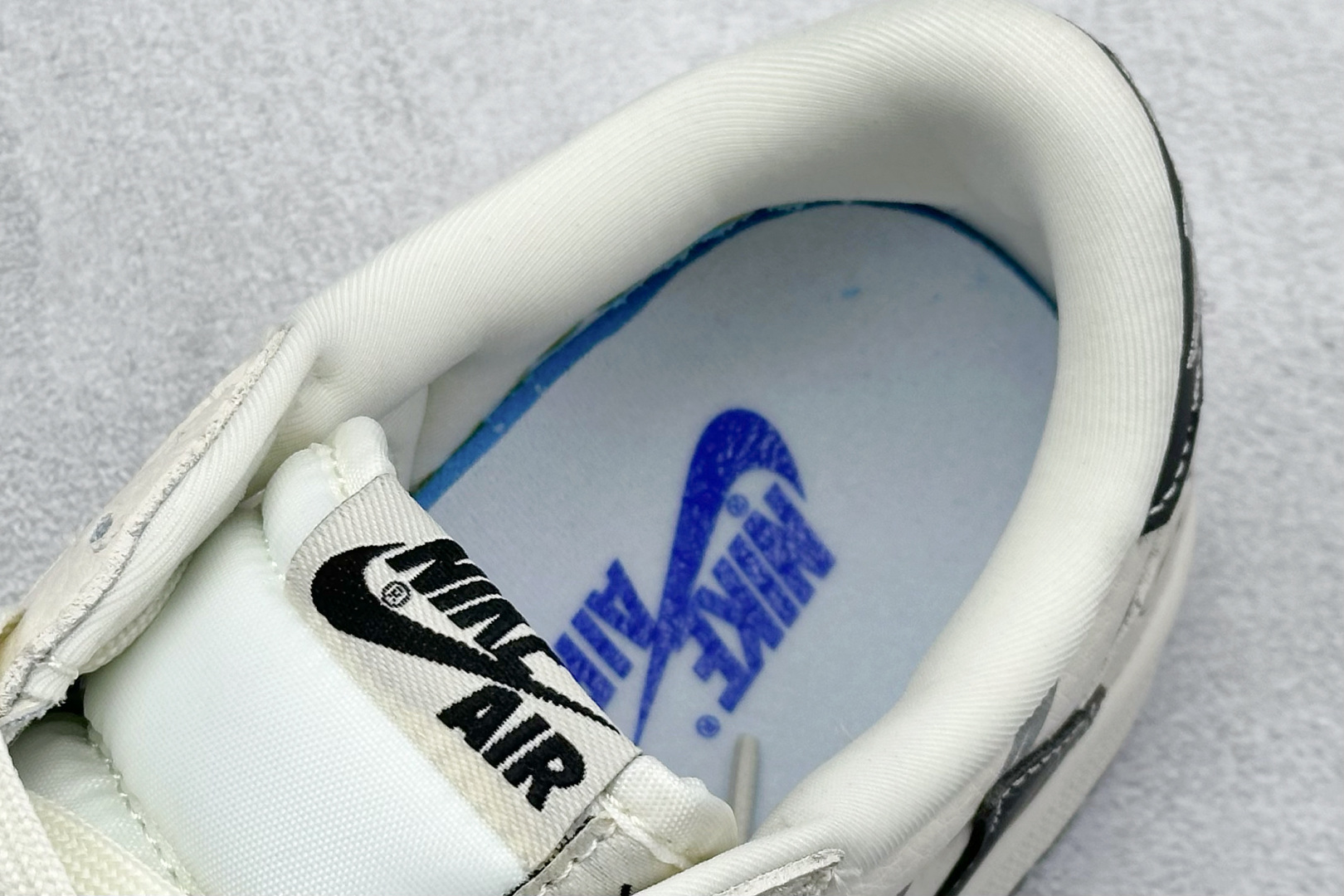 Travis Scott x Fragment Design x Air Jordan 1 Low OG SP AJ1 闪电联名 虚影黑勾 低帮文化休闲板鞋 LD2025-029