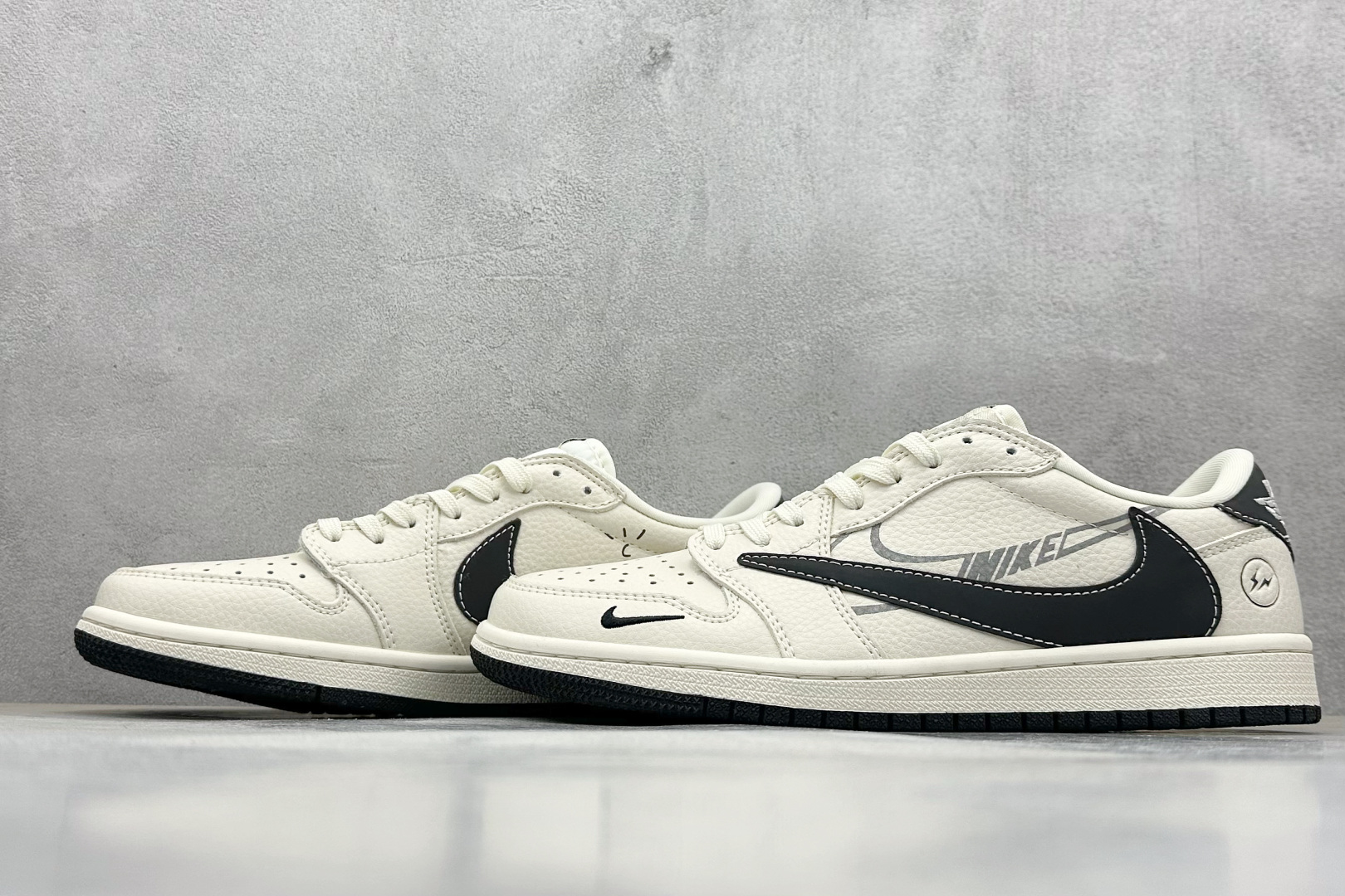Travis Scott x Fragment Design x Air Jordan 1 Low OG SP AJ1 闪电联名 虚影黑勾 低帮文化休闲板鞋 LD2025-029