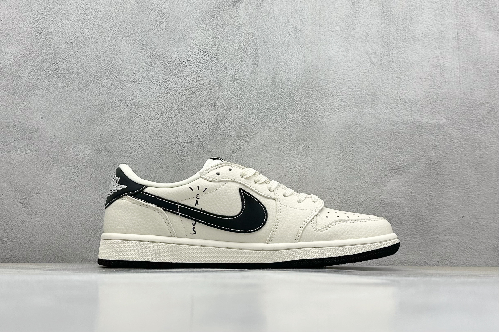 Travis Scott x Fragment Design x Air Jordan 1 Low OG SP AJ1 闪电联名 虚影黑勾 低帮文化休闲板鞋 LD2025-029