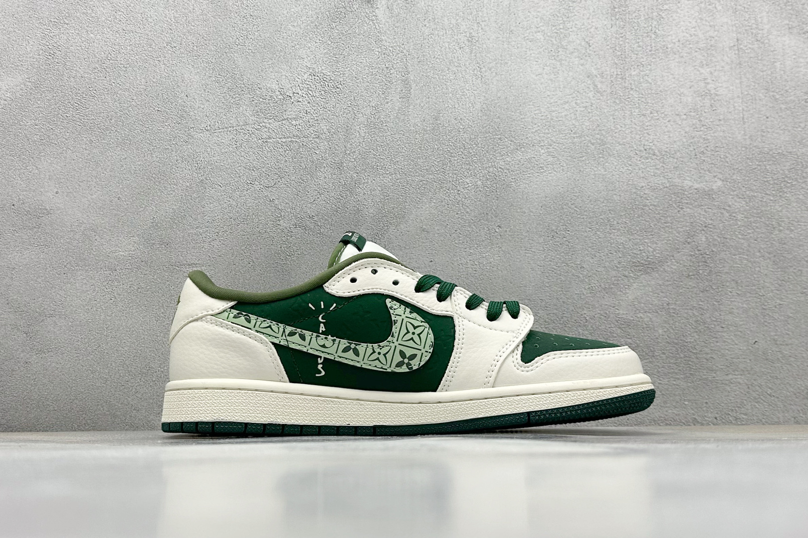 Travis Scott x Fragment Design x Air Jordan 1 Low OG SP AJ1 LV联名 绿花勾 低帮文化休闲板鞋 XS2024-061