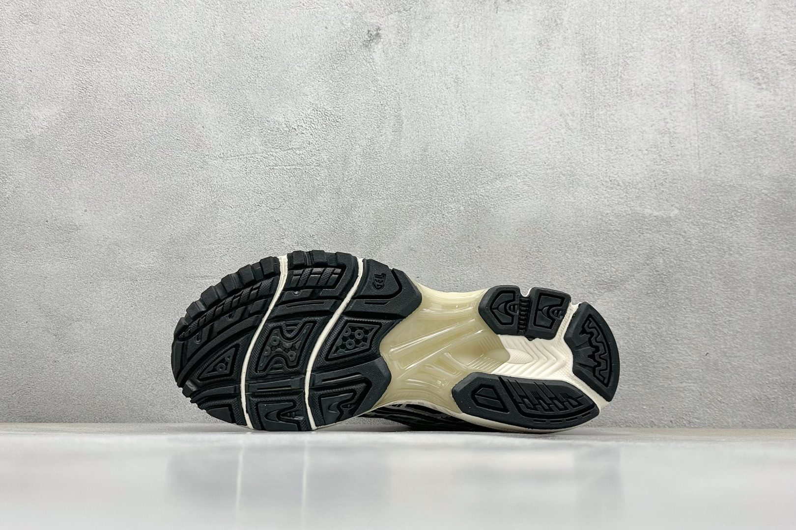 200 GW Asics Gel-Kayano 14 亚瑟士运动休闲透气专业跑鞋