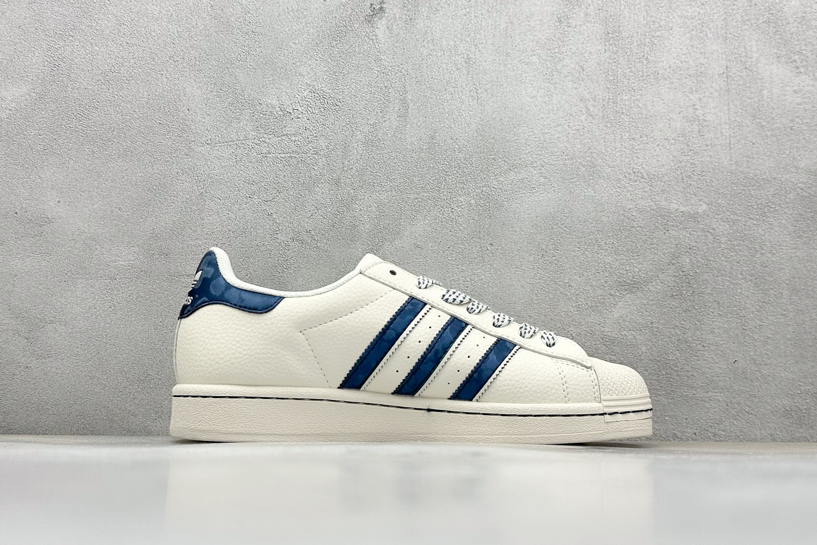 AD Originals Superstar x OFF-WHITE 白蓝 HS3074