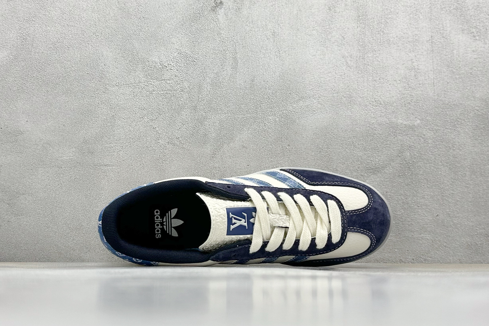 AD Originals Gazelle INdoor x Louis Vuitton 白蓝 三叶草休闲防滑耐磨低帮板鞋 DM1234-008