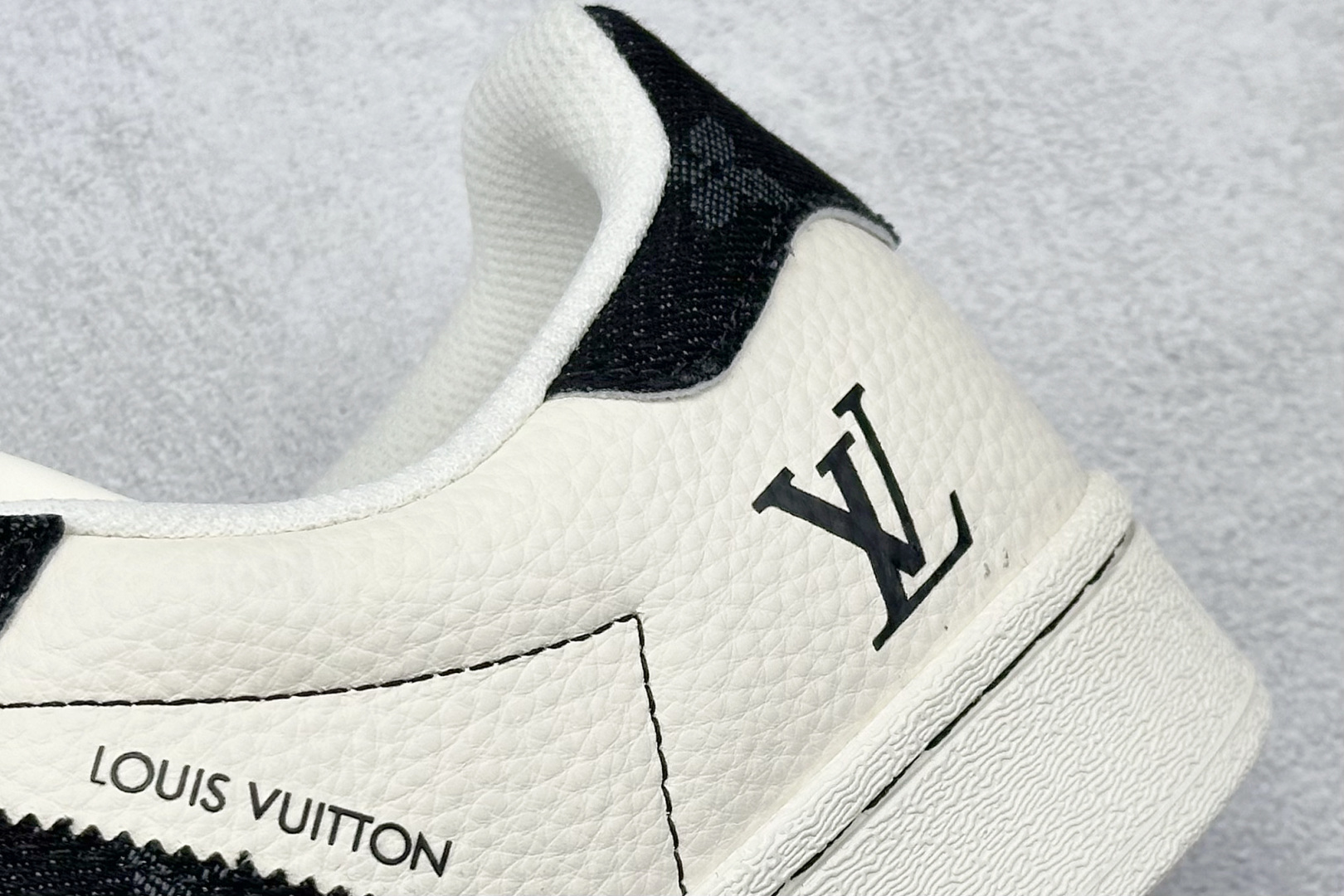 AD Originals Superstar x Louis Vuitton 白黑 AD8008