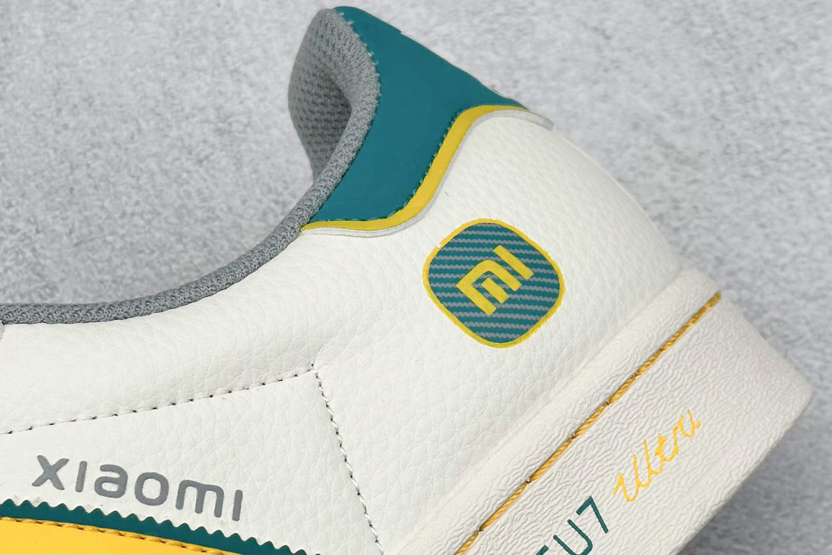 AD Originals Superstar x SU7 Ultra 82 贝壳头 白黄 JY8917