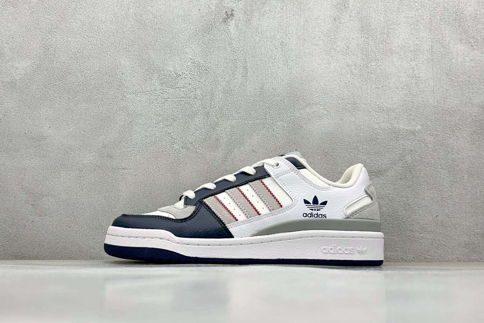 220 Adidas Forum Low CL 三叶草低帮 经典魔术贴复古板鞋 JP9967