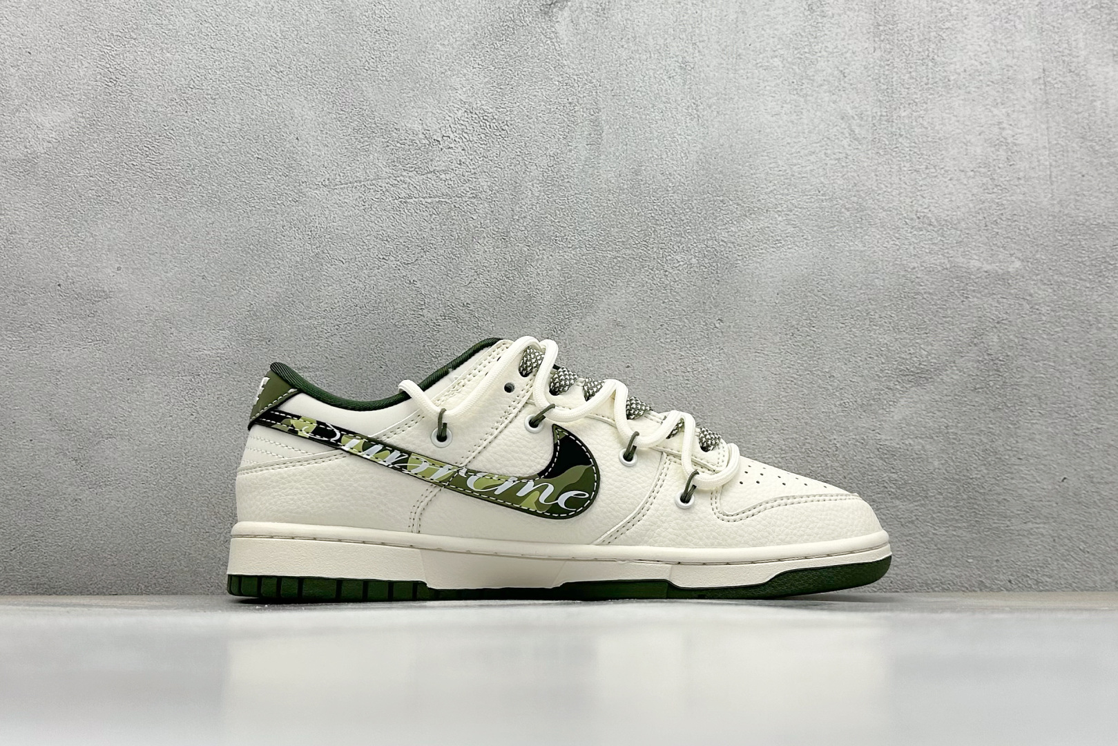 Nike SB Dunk Low Sup联名 绑带迷彩勾 低帮休闲板鞋 DM6868-081
