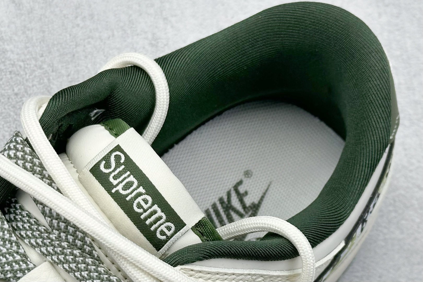 Nike SB Dunk Low Sup联名 绑带迷彩勾 低帮休闲板鞋 DM6868-081