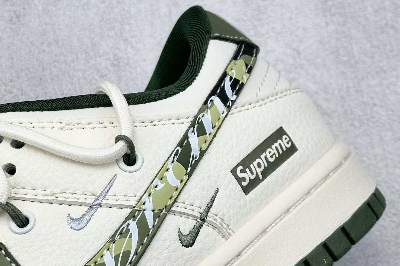 Nike SB Dunk Low Sup联名 绑带迷彩勾 低帮休闲板鞋 DM6868-081