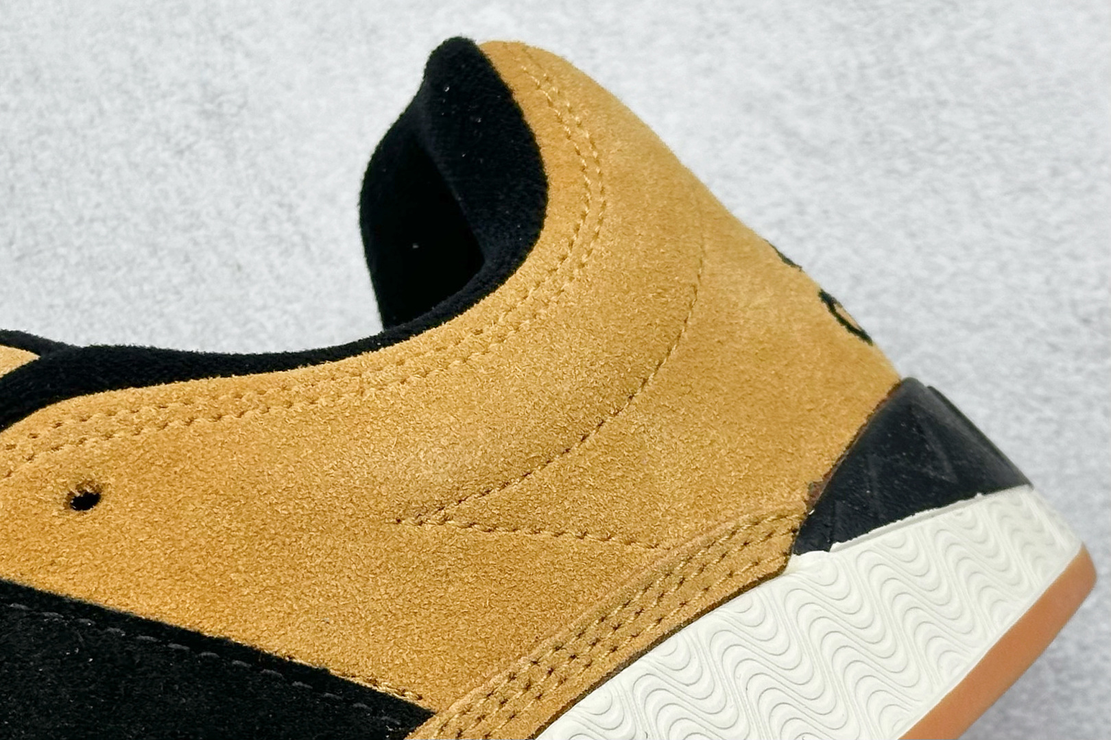 TG版 Adidas Adimatic Low 马蒂奇系列低帮 复古鲨鱼面包鞋运动休闲滑板板鞋 HQ6903