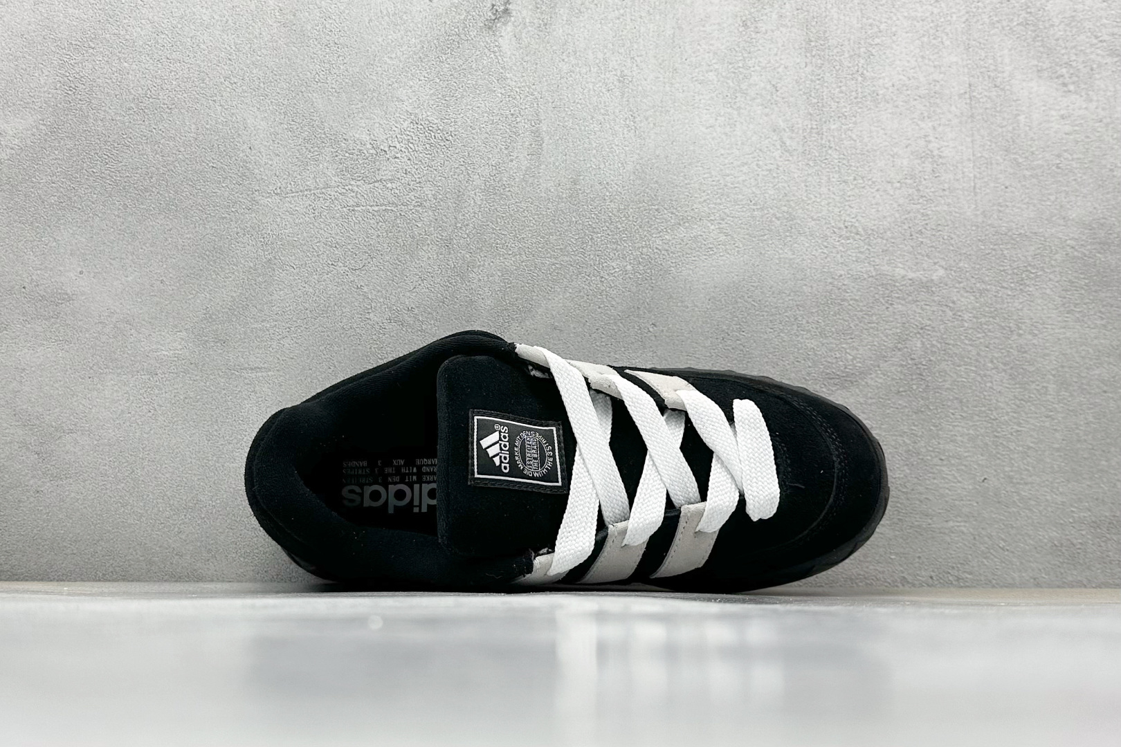 TG版 Adidas Adimatic Low 马蒂奇系列低帮 复古鲨鱼面包鞋运动休闲滑板板鞋 HQ6900