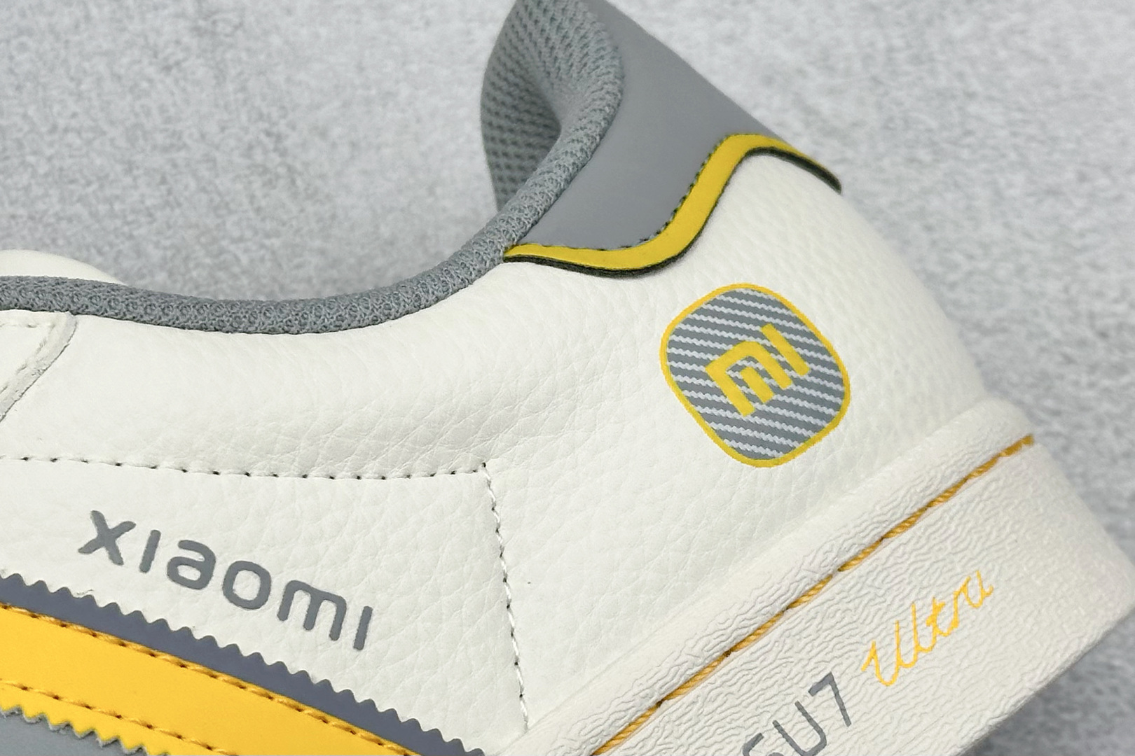 AD Originals Superstar x SU7 Ultra 82 贝壳头 白灰黄 JY8918