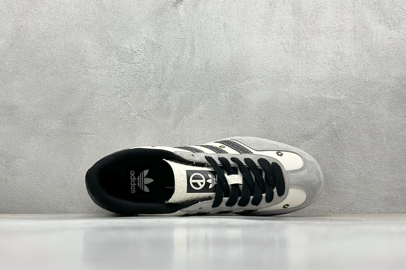 adidas Originals Gazelle INdoor 火星 灰白黑 三叶草休闲防滑耐磨低帮板鞋 DM1234-011