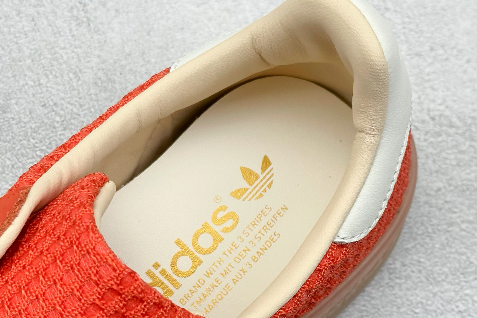 AD Originals Gazelle Indoor 三叶草复古休闲运动板鞋 JS0713