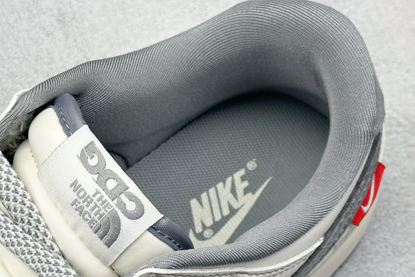 280 Nike SB Dunk Low 北面联名 米白灰勾 周年高端定制 低帮休闲板鞋 YX5066-340