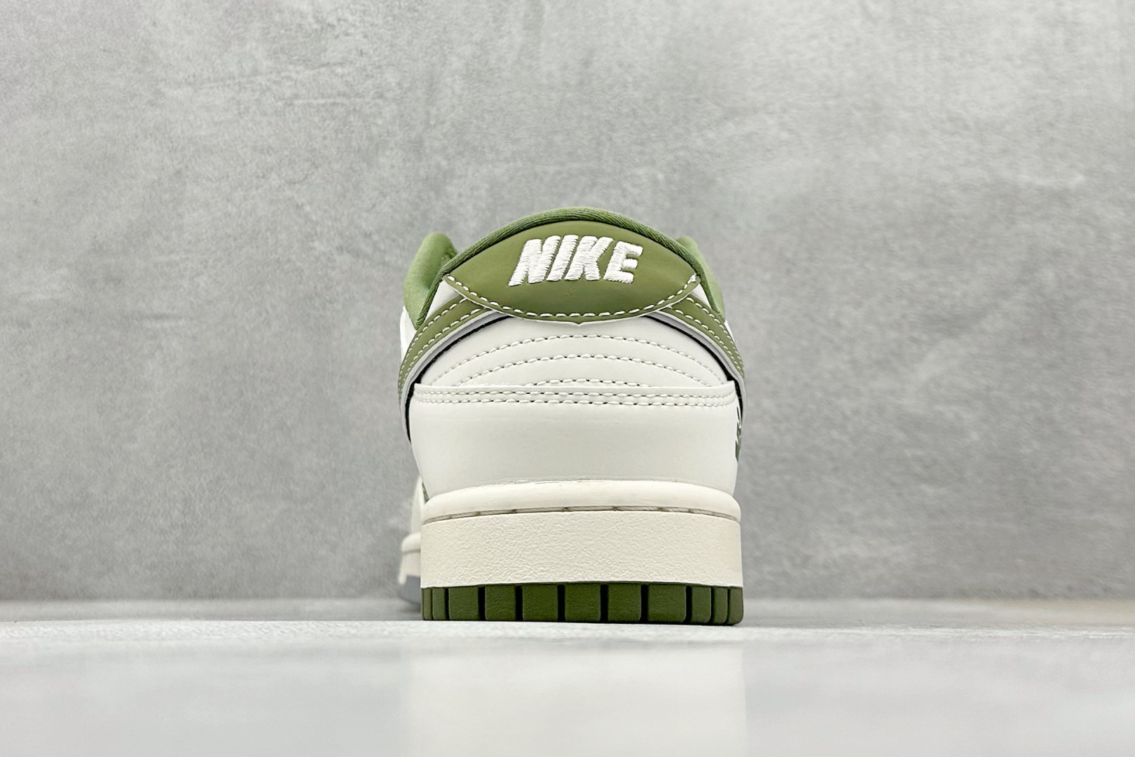 280 Nike SB Dunk Low 斯图西联名 双拼爆炸绿勾 周年高端定制 低帮休闲板鞋 XS6089-594