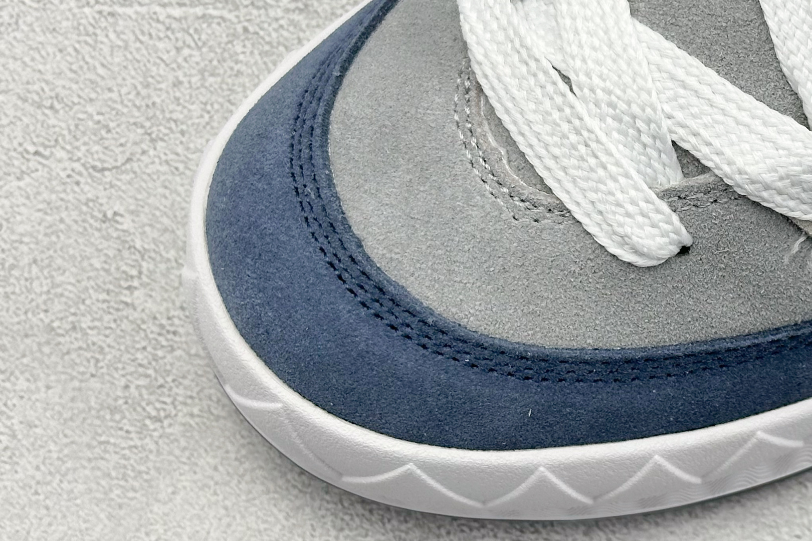 TG版 Adidas Adimatic Low 马蒂奇系列低帮 复古鲨鱼面包鞋运动休闲滑板板鞋 HP9915