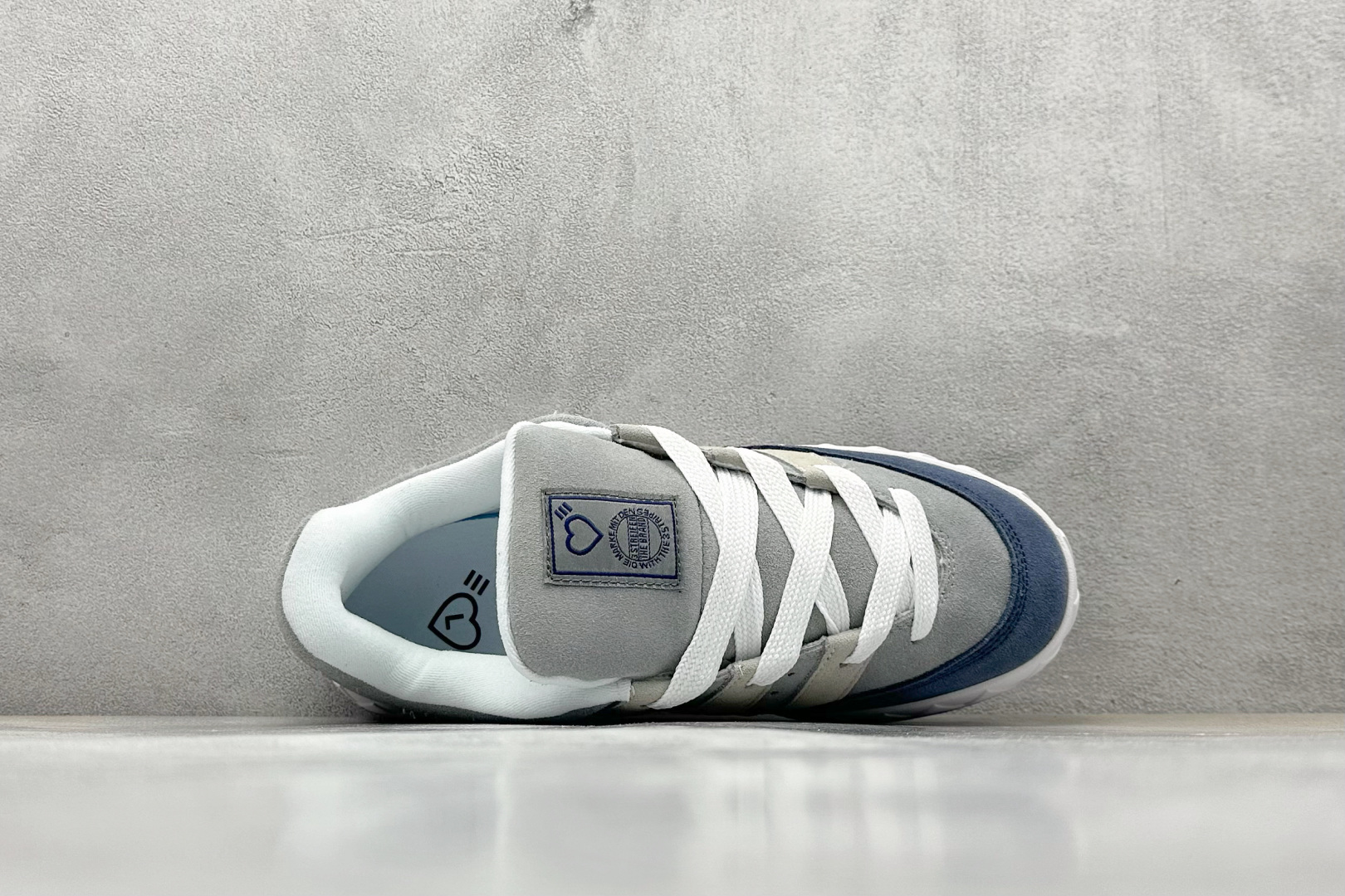 TG版 Adidas Adimatic Low 马蒂奇系列低帮 复古鲨鱼面包鞋运动休闲滑板板鞋 HP9915