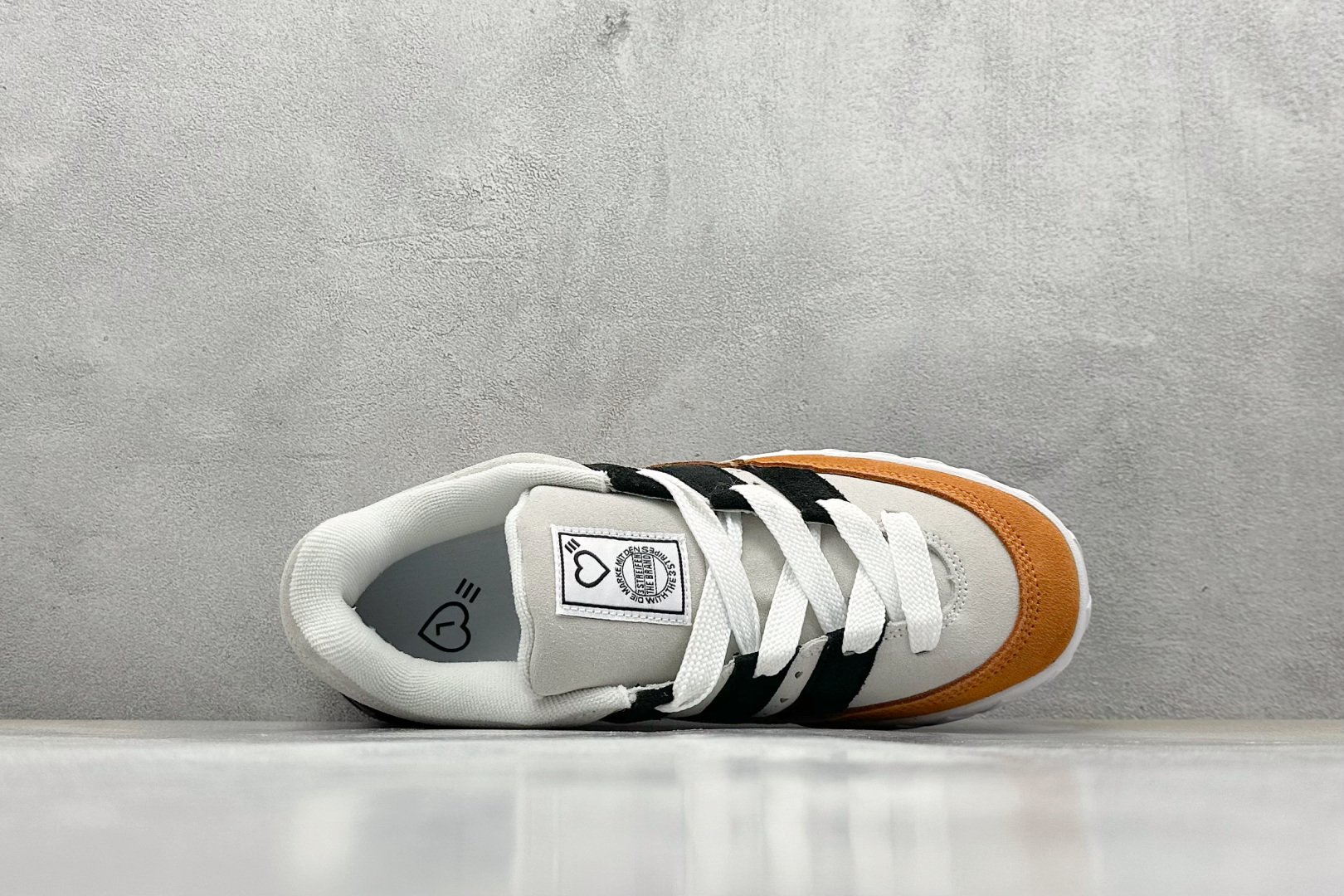 TG版 Adidas Adimatic Low 马蒂奇系列低帮 复古鲨鱼面包鞋运动休闲滑板板鞋 HP9916